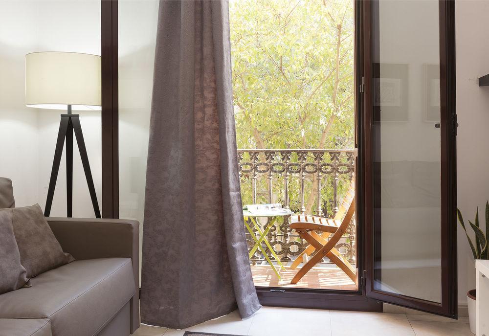 דירות ברצלונה Easy Sleep Gaudi Terrace מראה חיצוני תמונה