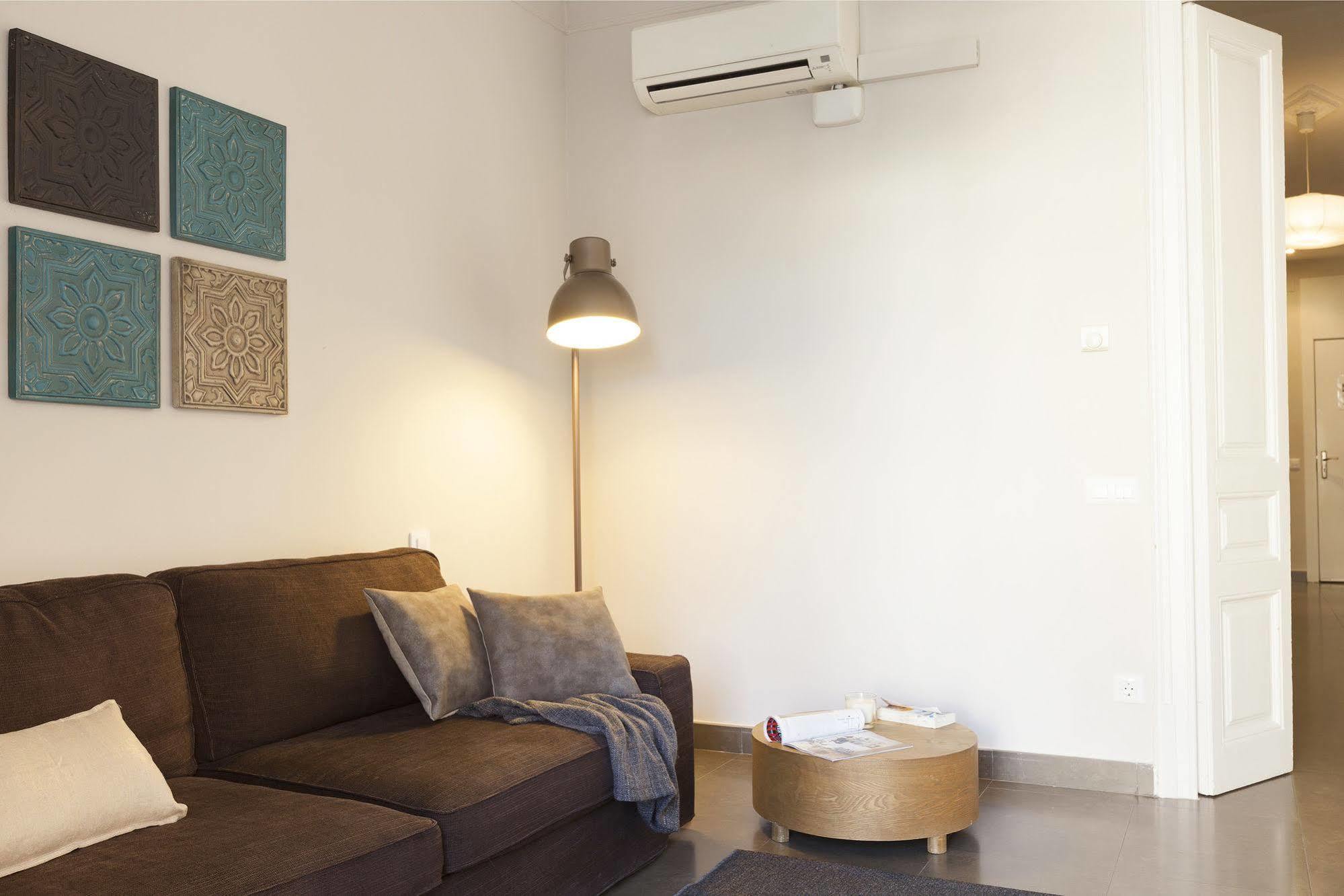 דירות ברצלונה Easy Sleep Gaudi Terrace מראה חיצוני תמונה