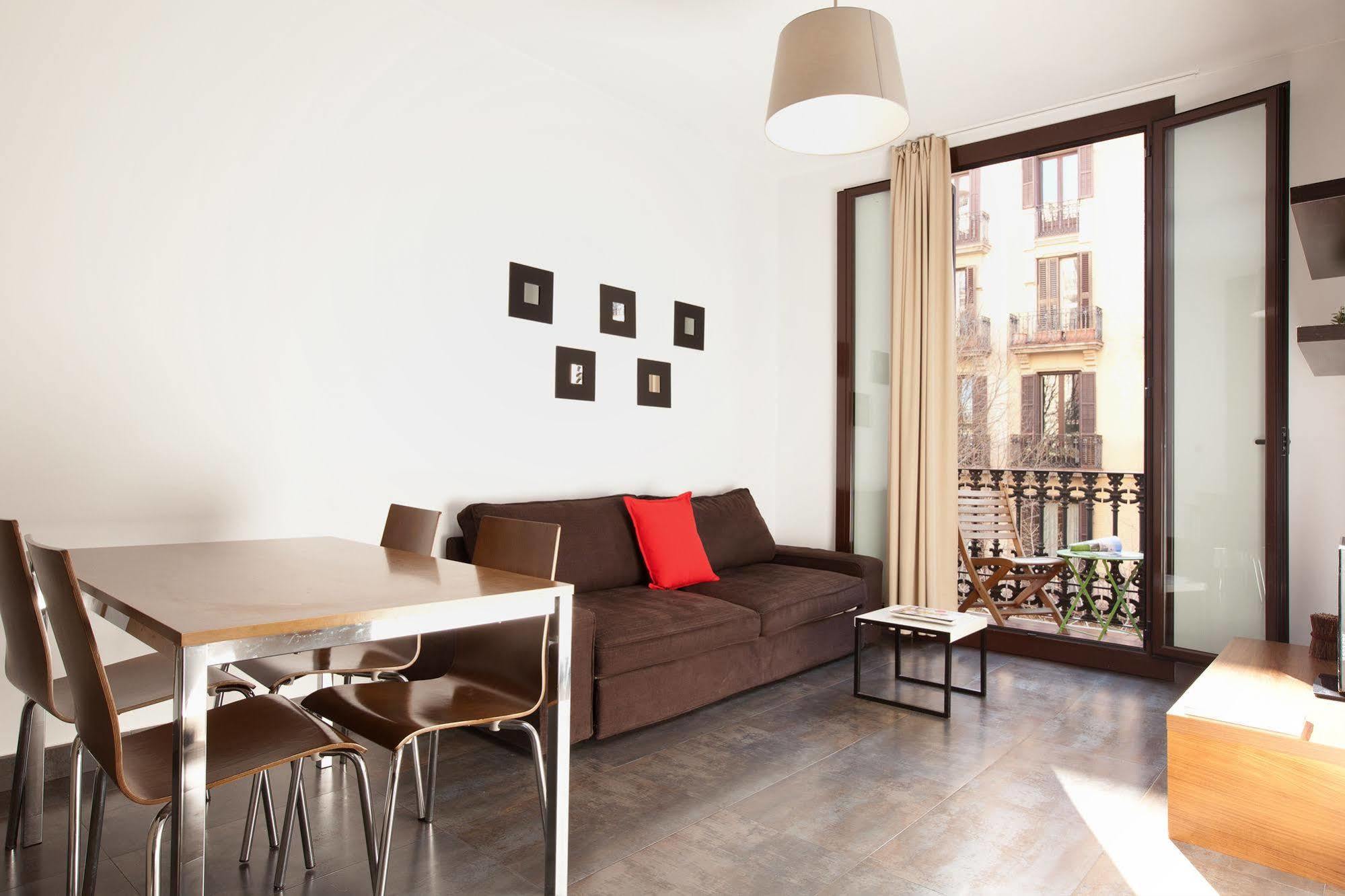 דירות ברצלונה Easy Sleep Gaudi Terrace מראה חיצוני תמונה