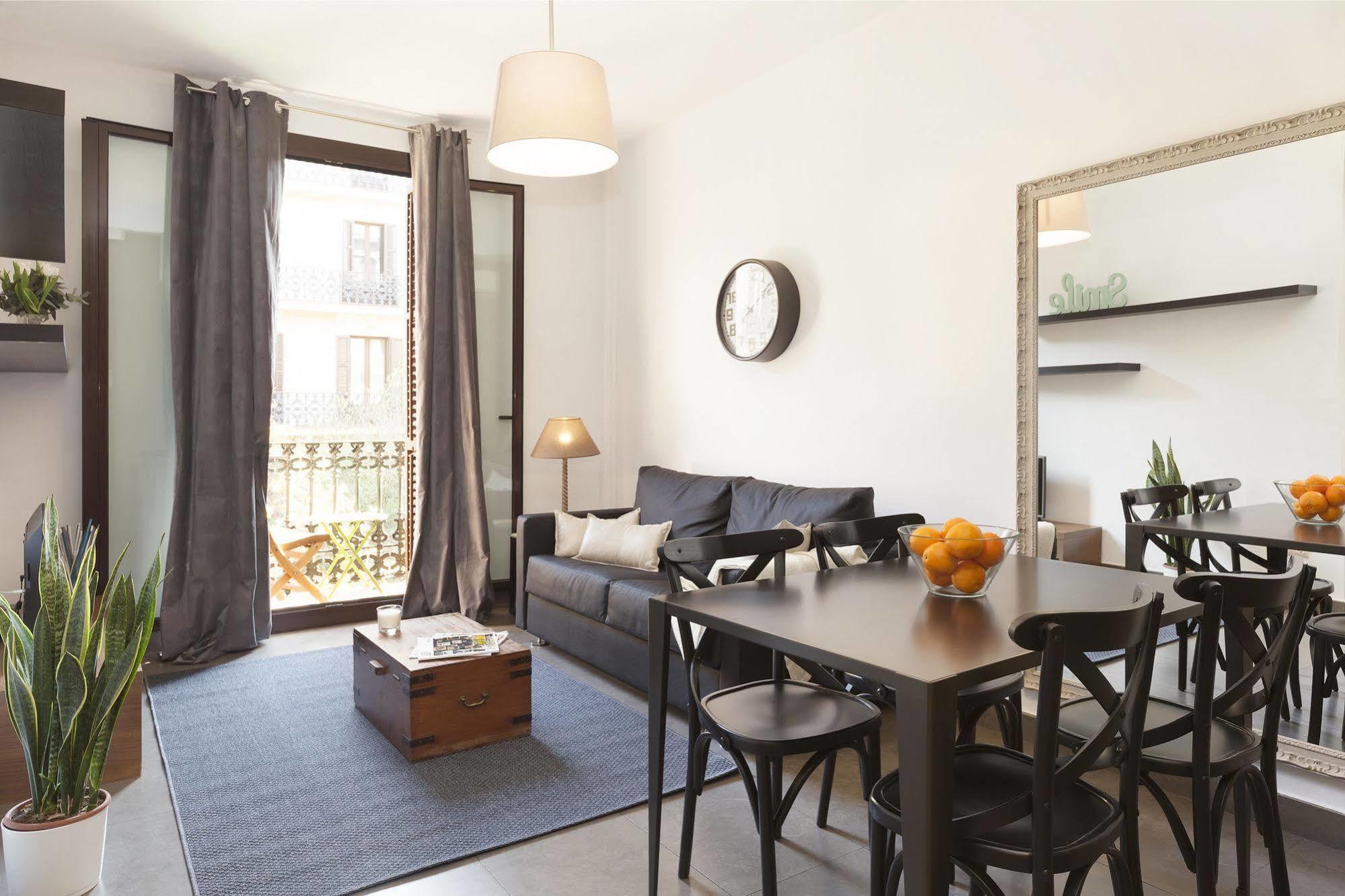 דירות ברצלונה Easy Sleep Gaudi Terrace מראה חיצוני תמונה