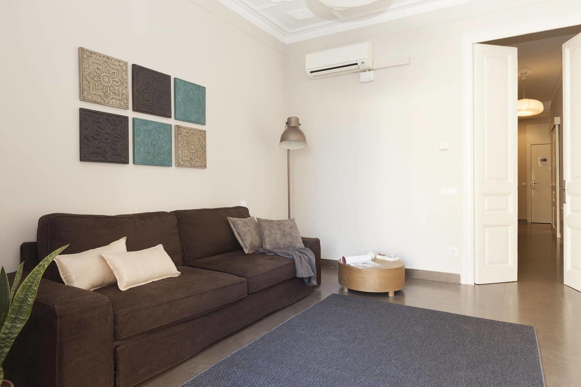 דירות ברצלונה Easy Sleep Gaudi Terrace מראה חיצוני תמונה