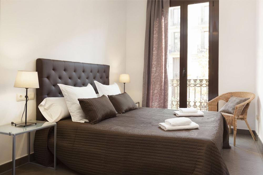 דירות ברצלונה Easy Sleep Gaudi Terrace מראה חיצוני תמונה