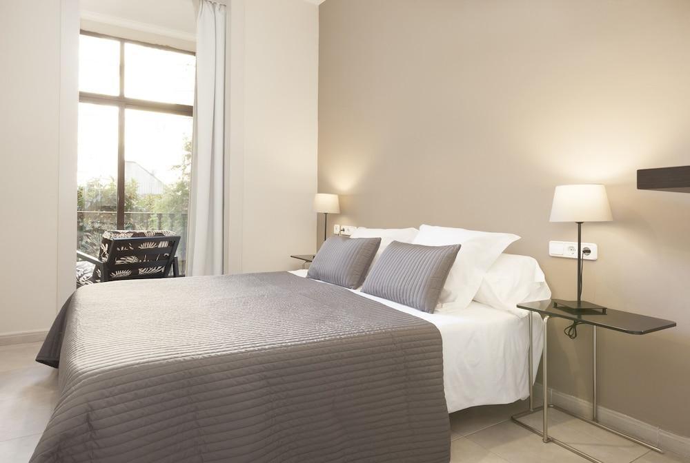 דירות ברצלונה Easy Sleep Gaudi Terrace מראה חיצוני תמונה