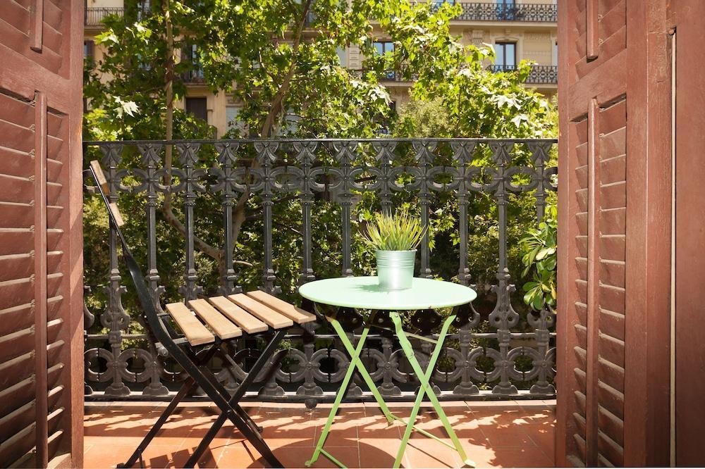 דירות ברצלונה Easy Sleep Gaudi Terrace מראה חיצוני תמונה