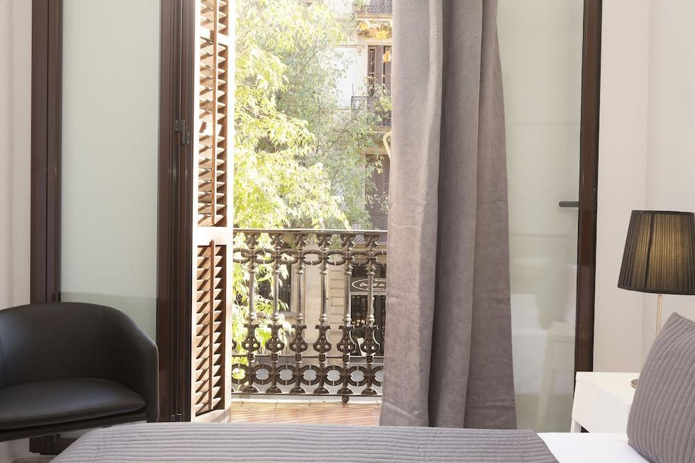 דירות ברצלונה Easy Sleep Gaudi Terrace מראה חיצוני תמונה