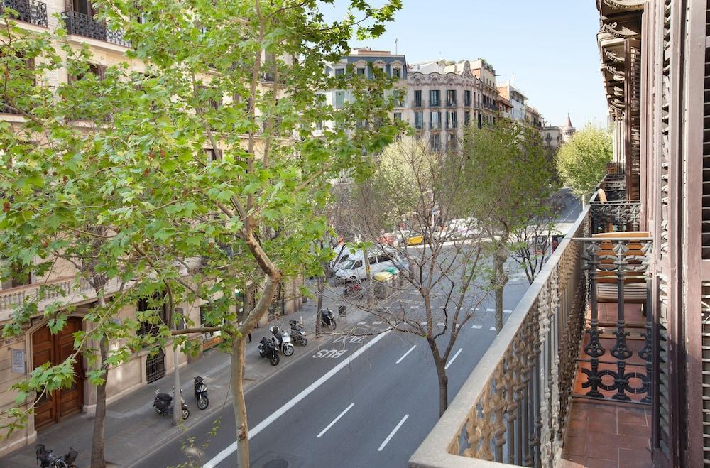 דירות ברצלונה Easy Sleep Gaudi Terrace מראה חיצוני תמונה